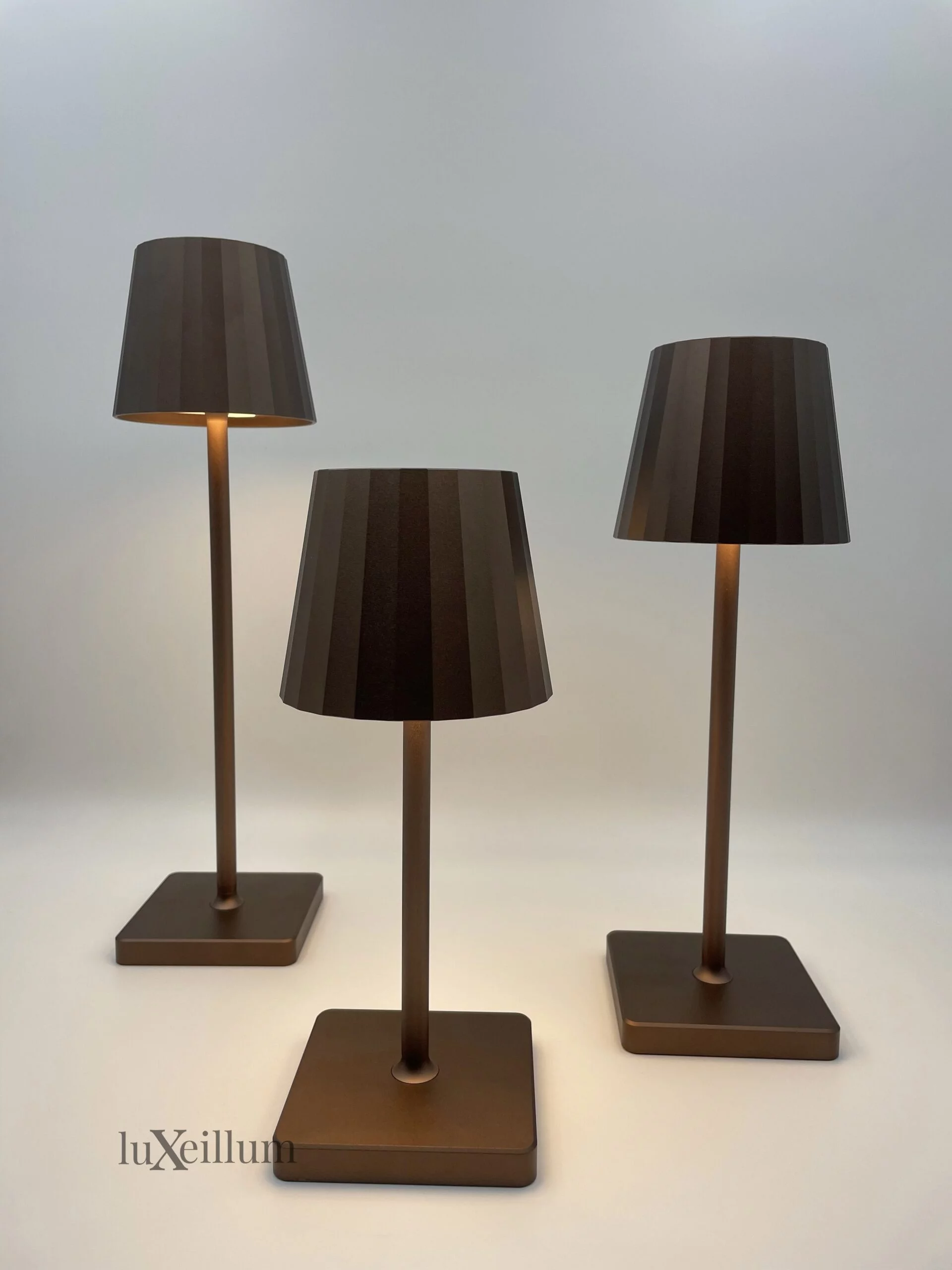 Hospitality lighting for cozy dining experiences at night