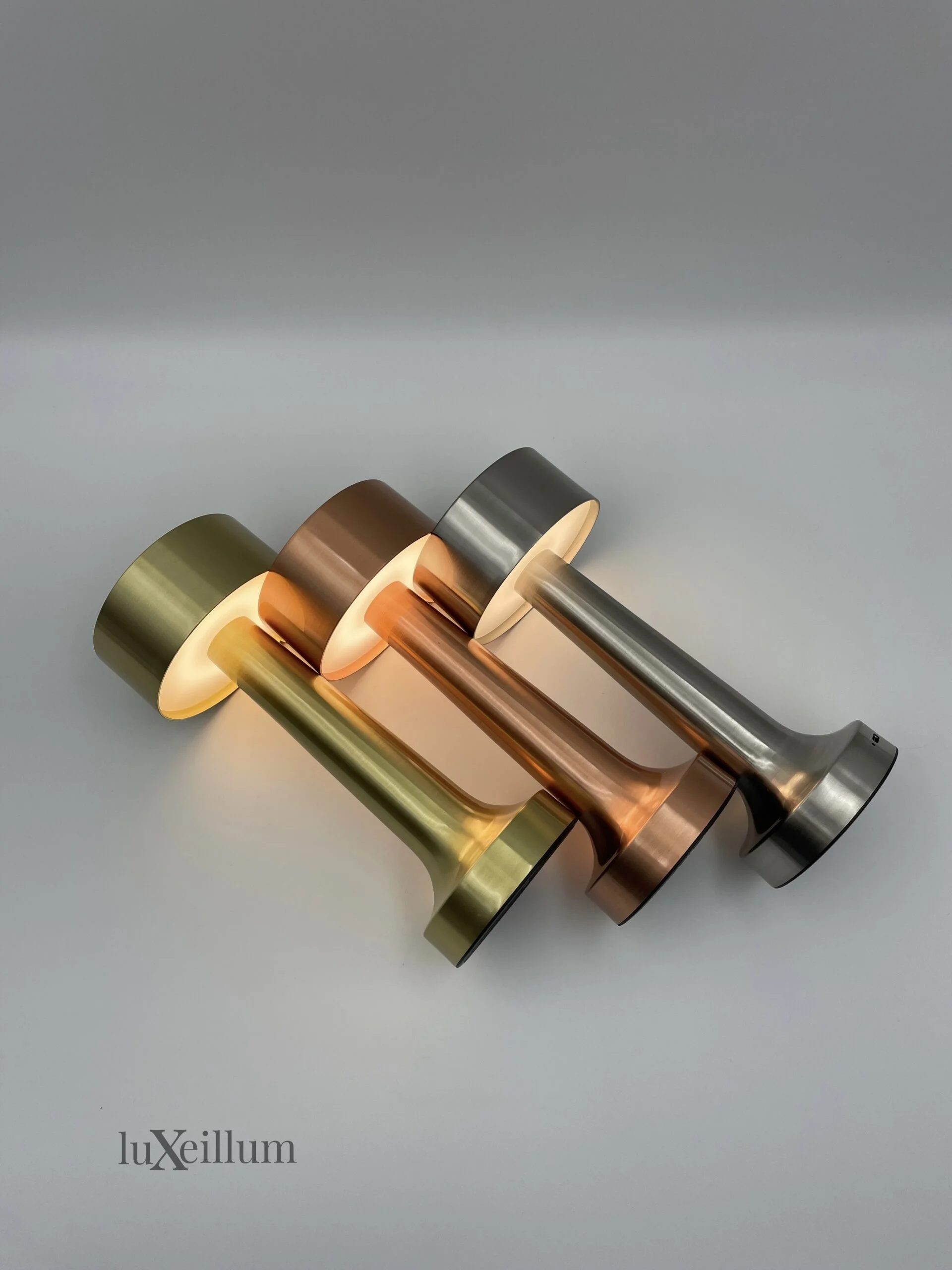 Sustainable cordless lamp solution for hospitality spaces