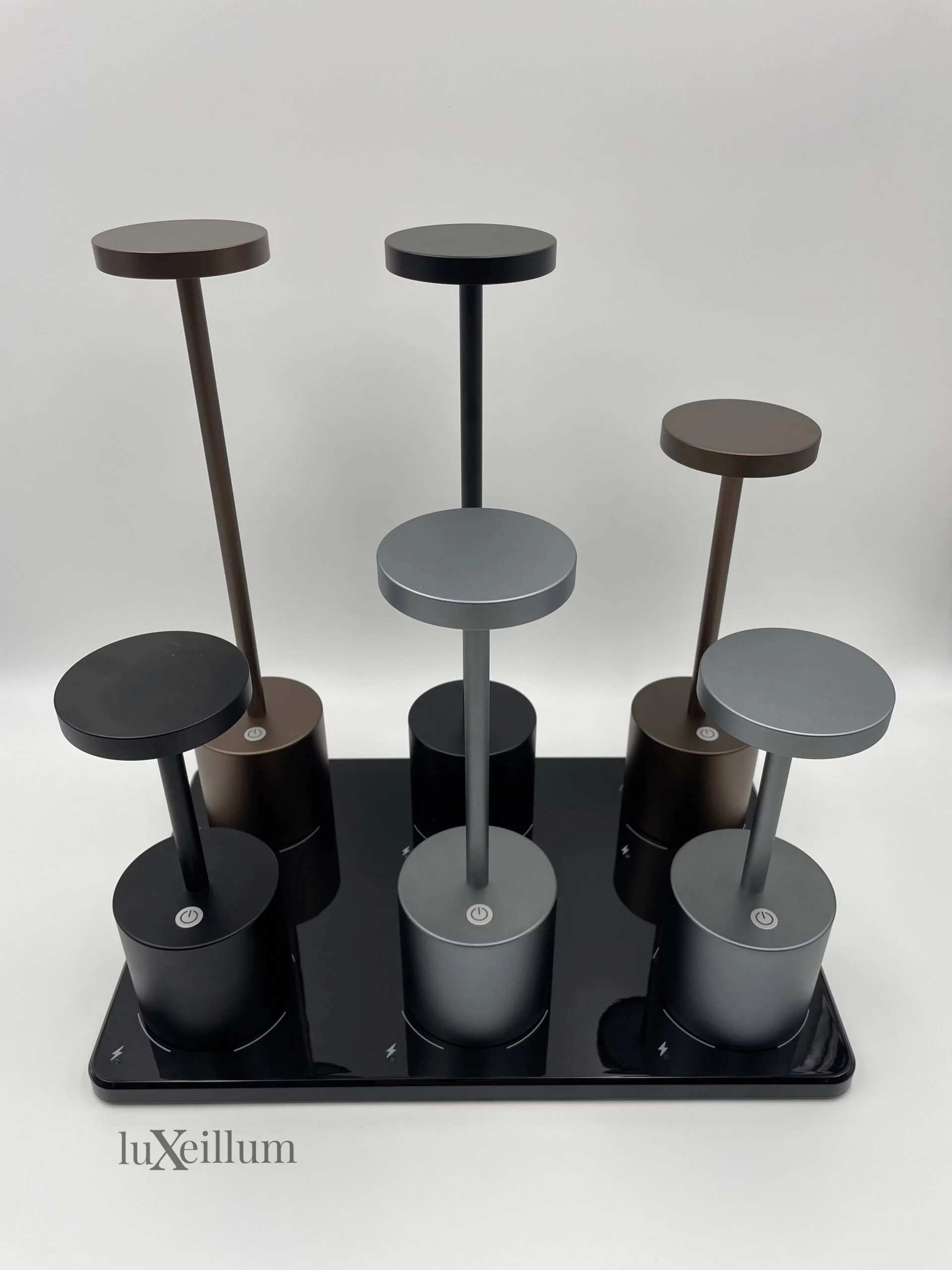 Fine dining restaurant featuring Luxeillum adjustable table lamps